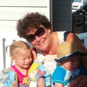 Meet your Posher, Becca